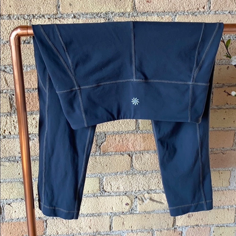 Athleta grey cropped leggings - Picture 3 of 5